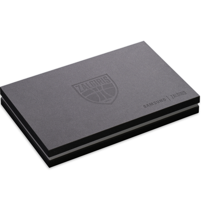 Luxurious packaging, perfect for gift-giving